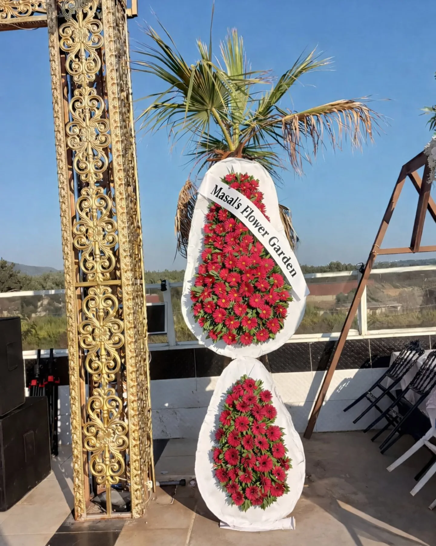 Masal Prestij Kırmızı Çelenk – Masal's Flower Garden