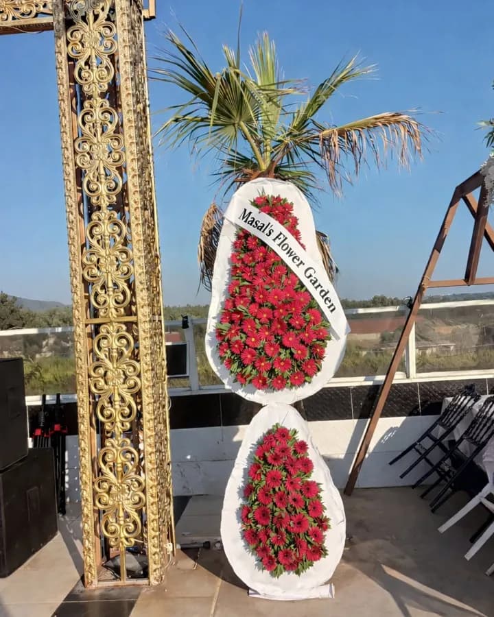 Masal Prestij Kırmızı Çelenk – Masal's Flower Garden