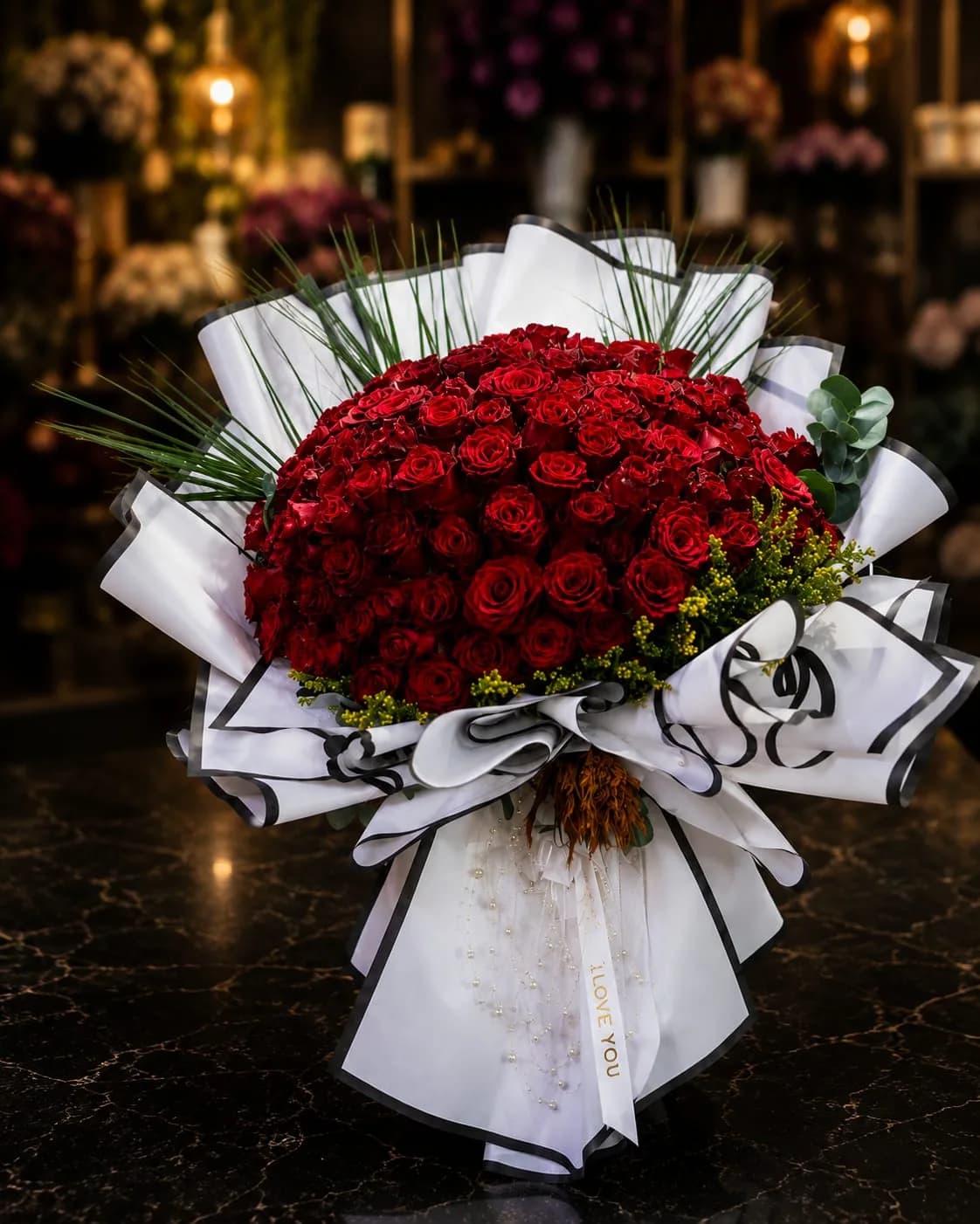 Royal Elegance 101 Kırmızı Gül Buketi – Masal's Flower Garden