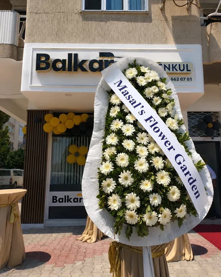 Beyaz Gerbera Çelenk – Masal's Flower Garden